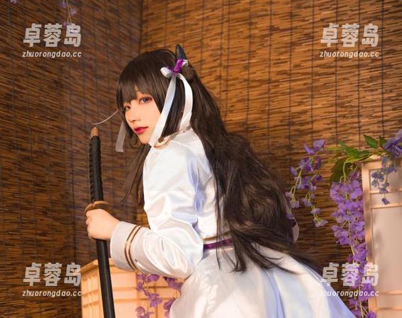 从起司块wii到白枪泳装：那些令人意犹未尽的海边瞬间套图合集-卓蓉岛
