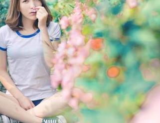 青豆客 - 别问我为什么看，尤美Yumi的豹纹高清套图就是吸引力无限！