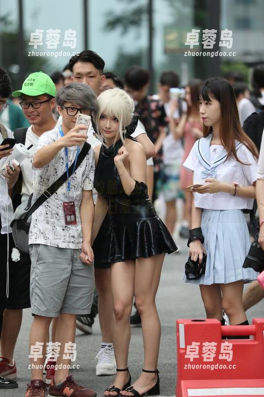 魔镜街拍 - 她的魅力全套:婷婷黑丝OL佳人的日常工作片段-卓蓉岛 魔镜街拍 - 她的魅力全套:婷婷黑丝OL佳人的日常工作片段-卓蓉岛